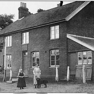 1930 The Crown Clopton